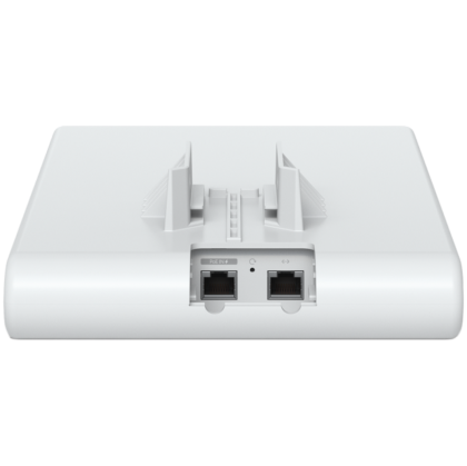 Ubiquiti U6-Mesh-Pro-EU Indoor/outdoor WiFi 6 AP with 4 spatial streams, an integrated super antenna, and a gigabit passthrough port