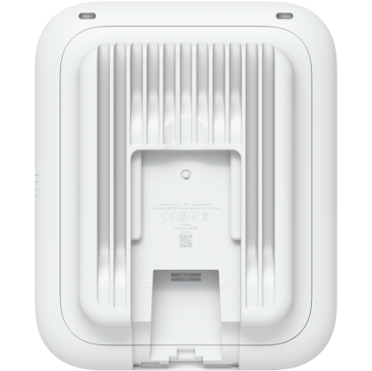 Ubiquiti U7-Outdoor All-weather WiFi 7 AP with 4 spatial streams, an integrated directional super antenna, and versatile mounting options