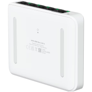Ubiquiti 5-port 2.5G switch that can be powered with PoE or a USB-C adapter; 4x 2.5 GbE ports, 2.5 GbE PoE input port for power
